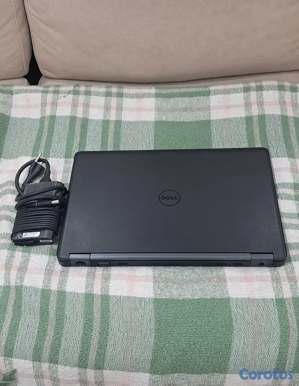computadoras y laptops - Laptop Dell i5 8GB Ram 250GB SSD Solido Win 10 E54 3