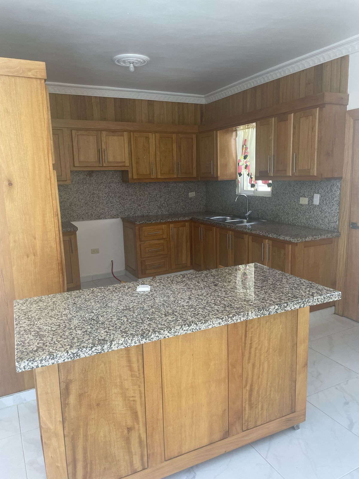 casas - casa moderna totalmente nueva con piscina en lugar tranquilo  1