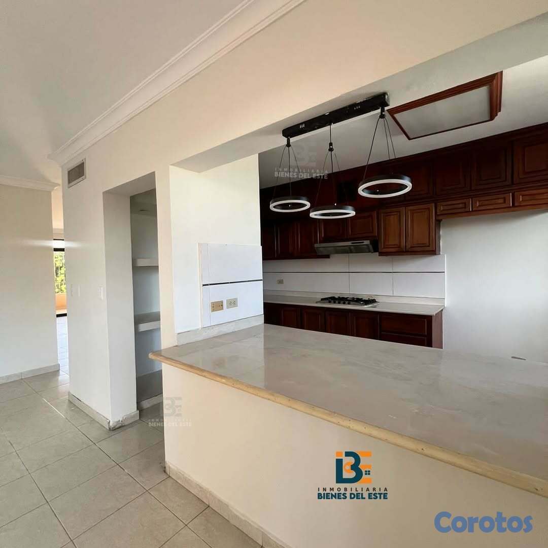 apartamentos - SE VENDE Amplio Apartamento CON ASCENSOR, PISCINA, 6