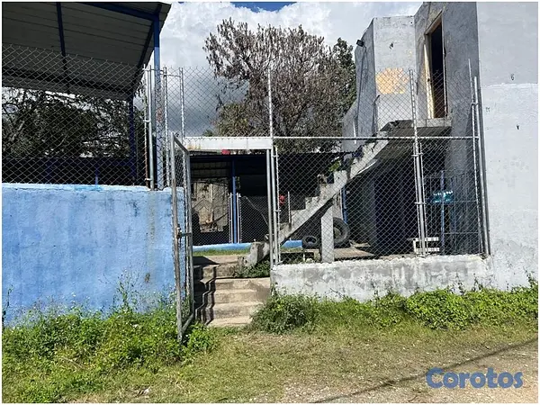 casas - VENDO CASA 2 NIV.,  3 APTOS + SOLAR ATRAS, 423 Mts 2