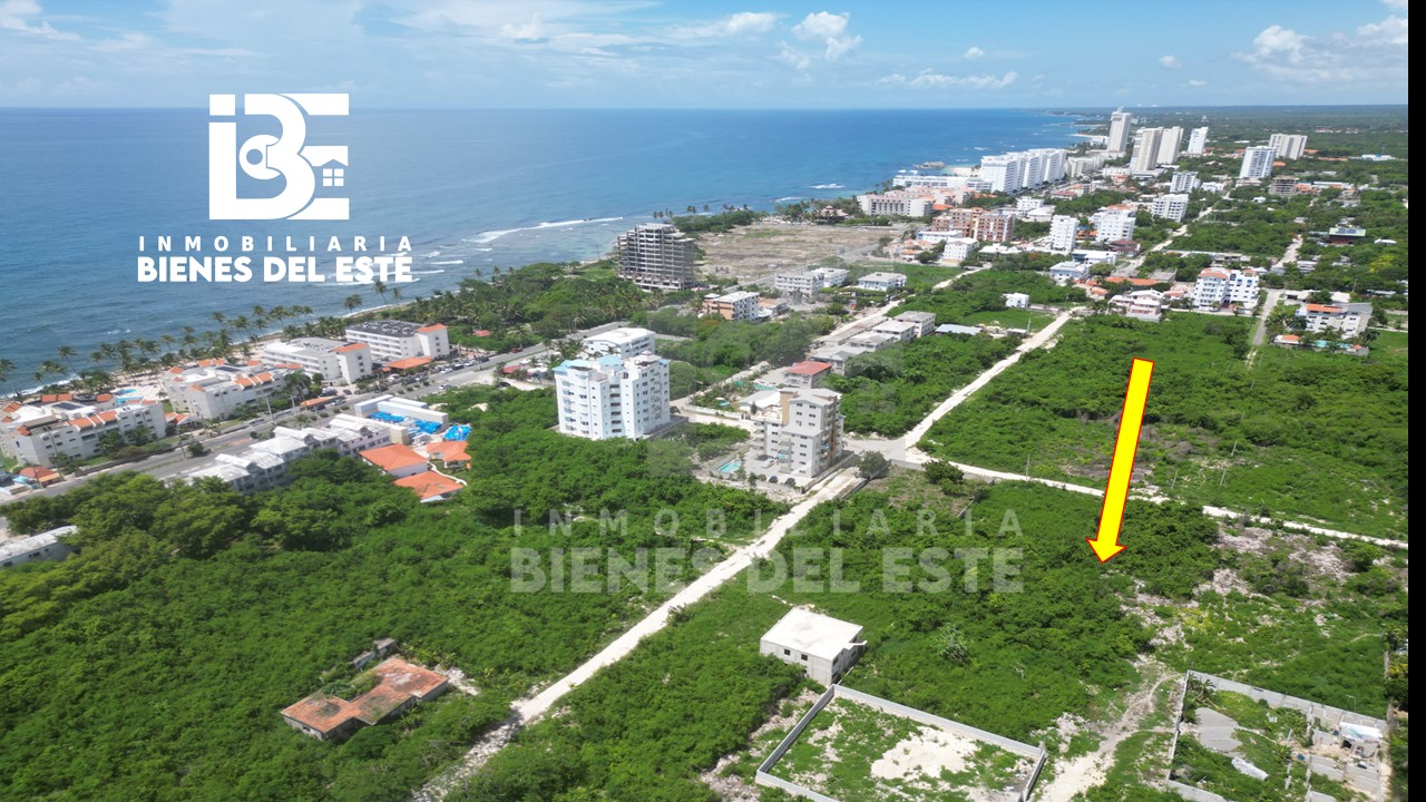 solares y terrenos - SE VENDE SOLAR con 1,032 Metros en JUAN DOLIO 
DE OPORTUNIDAD
 1