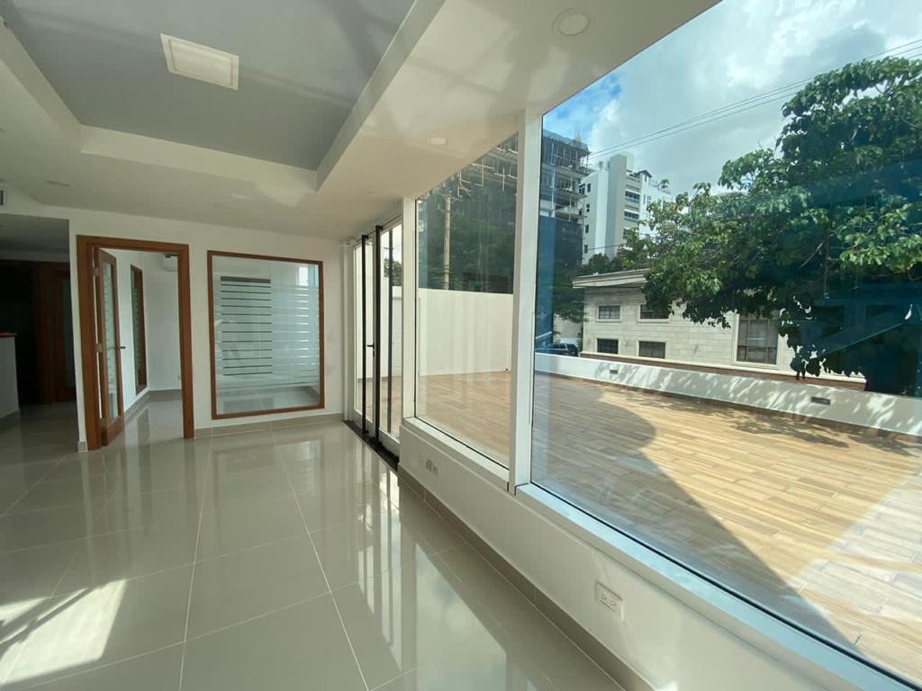 oficinas y locales comerciales - Se alquila hermoso Local de 2 niveles para oficina o consultorios 2