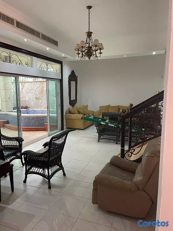 casas - En Alquiler y venta Casa Piantini  6
