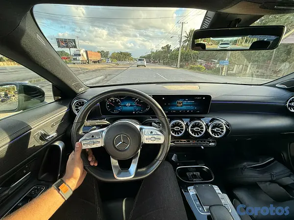 carros - Vendo Mercedes Benz CLA 250 2020 en perfectas cond 4