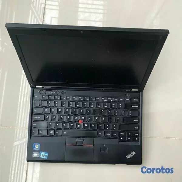 computadoras y laptops - Laptop Lenovo Thinkpad X220, i7, 8GB RAM 5