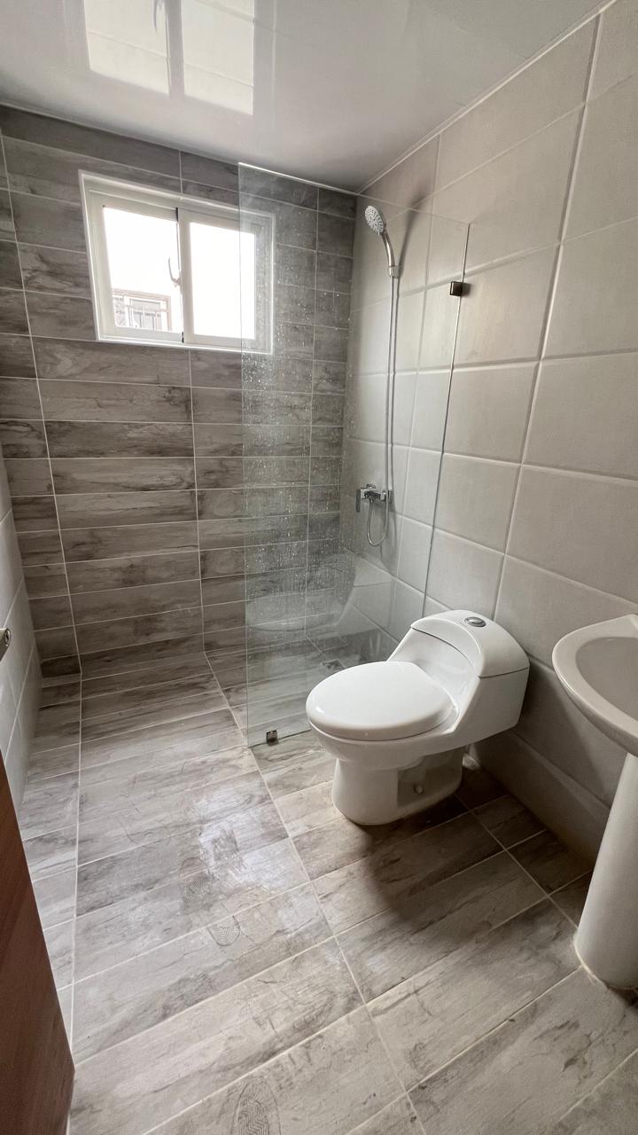 apartamentos - Apto en venta en el residencial Brisas de las colinas 4, Santo Domingo Oeste 7
