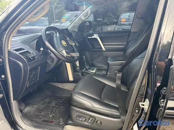 jeepetas y camionetas - Toyota land cruicer prado vx 2010 9