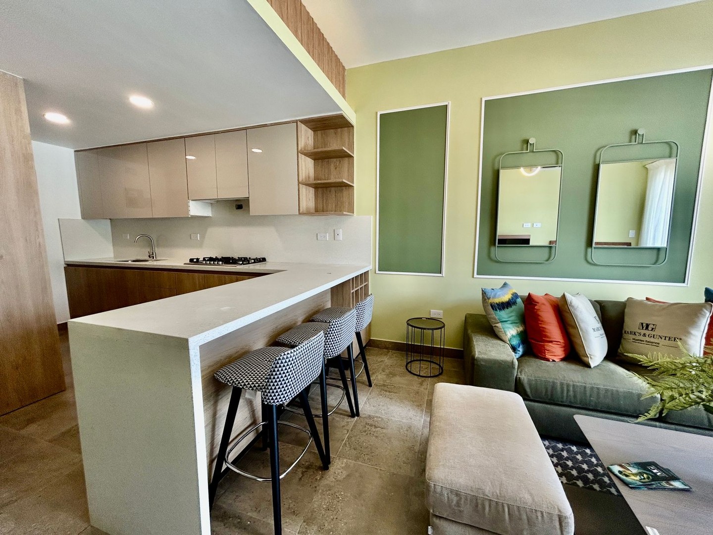apartamentos - Venta de Apartamento de 1 Hab, El Vergel. 2