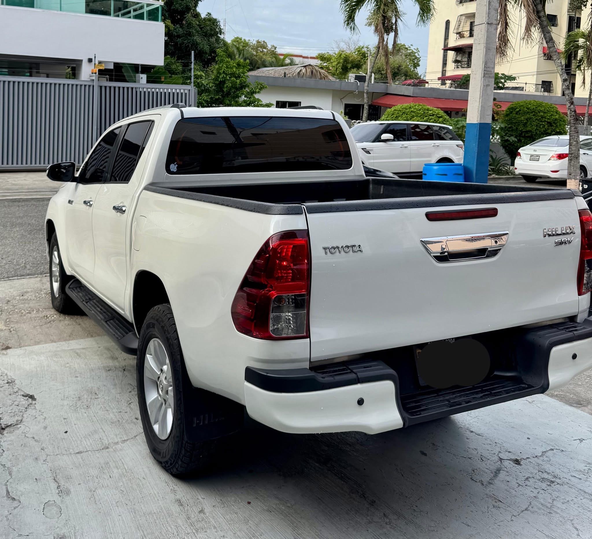 jeepetas y camionetas - Toyota Hilux SRV 2018 4x4 4