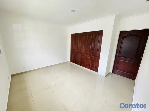 apartamentos - Apartamento en 1er nivel, próximo a la Av. Máximo Gómez, Gascue. 4