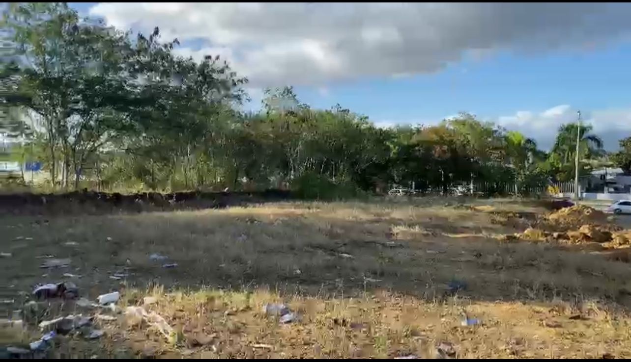 solares y terrenos - Terreno Disponible en Ave. Hispanoamericana  1