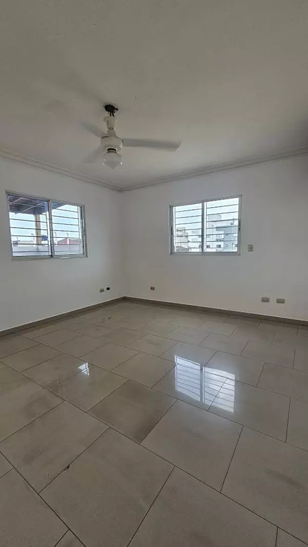 penthouses - Amplio Penthouse en buenísima zona de Los Prados  5
