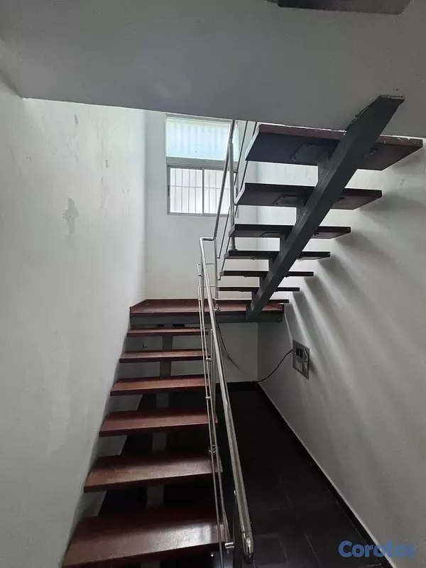 oficinas y locales comerciales - alquiló edificio la Esperilla dos niveles 4 parqueos 4 oficina dos baños 200 mtr 11
