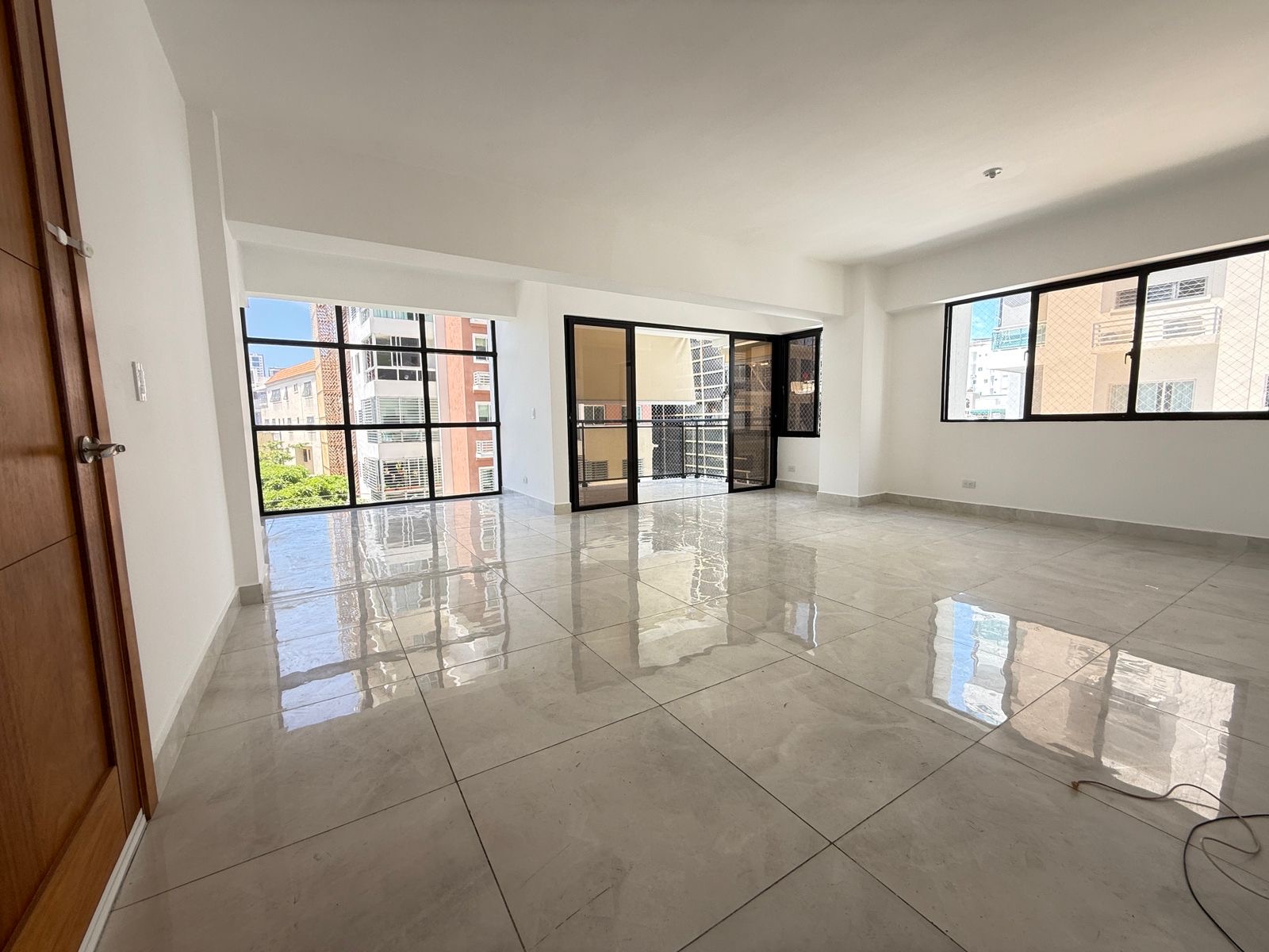 apartamentos - 📍Renacimiento📍vendo apartamento como nuevo 2 por 1