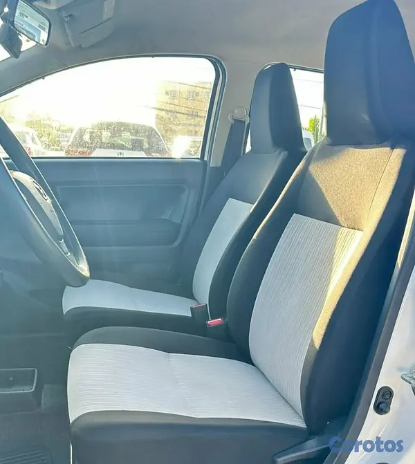 carros - 2020 Daihatsu Mira  2
