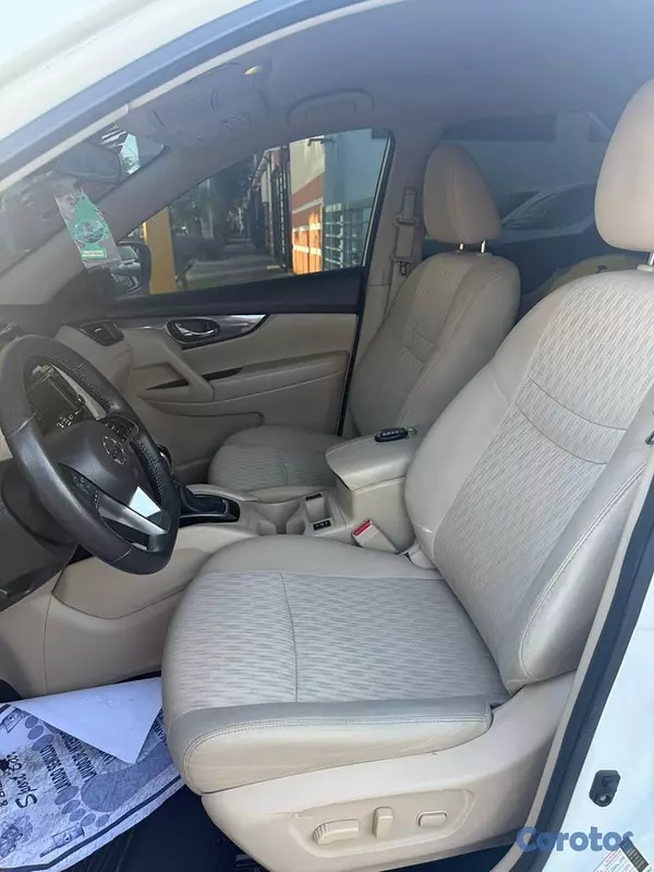 jeepetas y camionetas - Nissan Rogue SV 2019  10