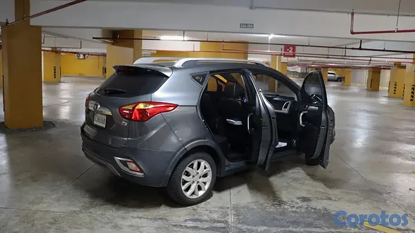 jeepetas y camionetas - 2016 Jac S3 8