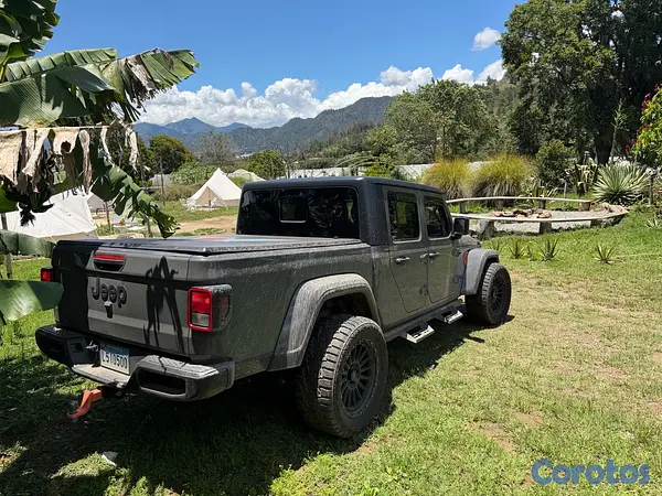 jeepetas y camionetas - Jeep Gladiador 2021  3