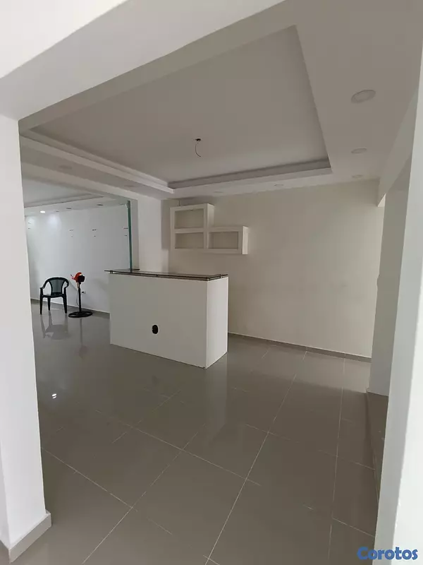 oficinas y locales comerciales - La Enriquillo, local en 2do nivel 120m Oportunidad 2
