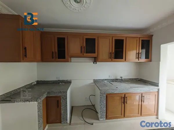 apartamentos - Se Alquila Apartamento GRANDE y Espacioso de Tres  4