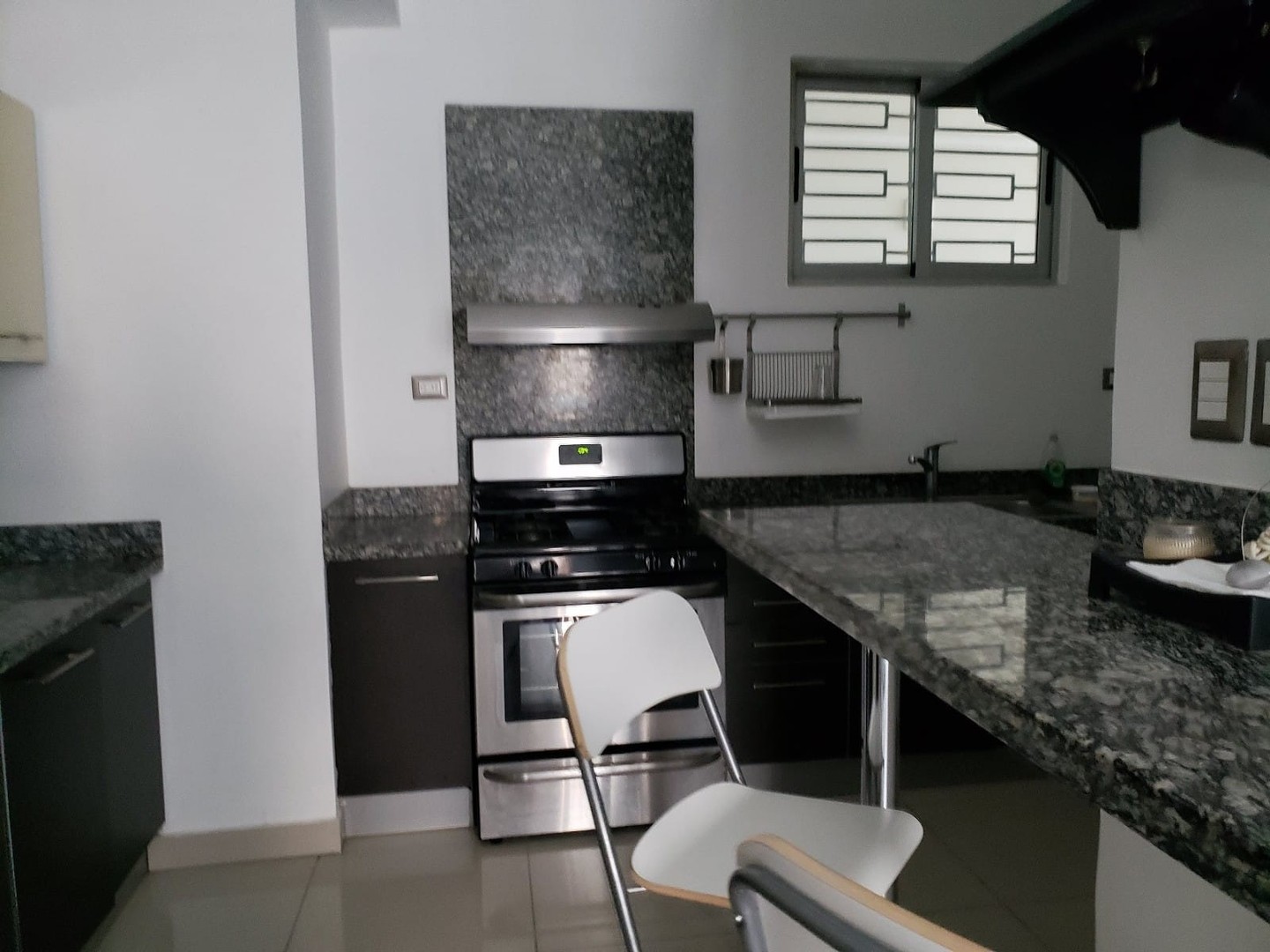 apartamentos - 
SIN INTERMEDIARIOS RENTO APARTAMENTOS MODERNO CON 2 PARQUEOS ESTILO MODERNOO
 2