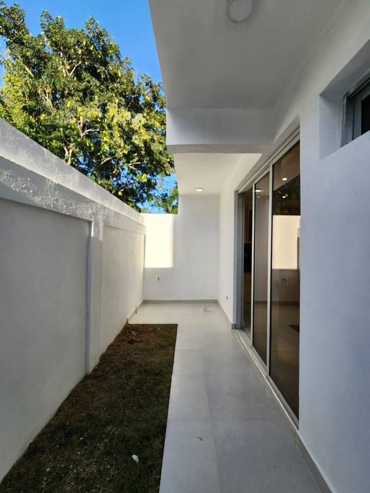 casas - Venta de Villa en Juan Dolio tipo Townhouse 4