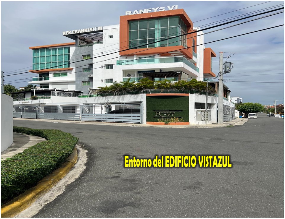apartamentos - Apto en lo Mejor de  CORALES DEL SUR, 3 HABS., 1ER. NIVEL, 120 Mts.2, Patio, EDI 6