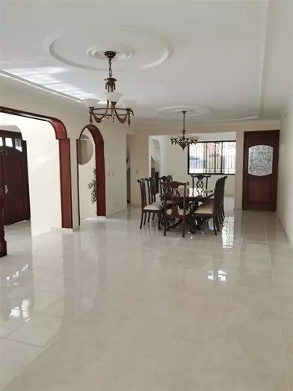 casas - CASA EN ALQUILER EN EL RES. EL DUCADO 8