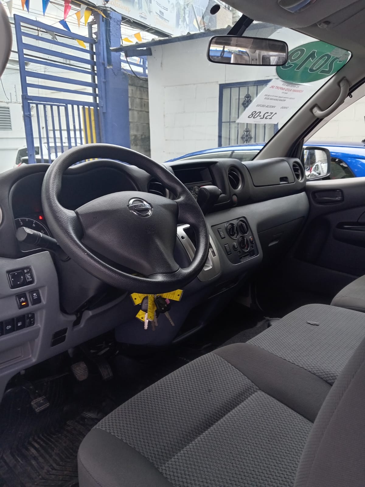 carros - NISSAN CARAVAN NV350 6