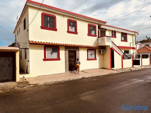 casas - condominio de 1 casa mas 5 aptos en la vega 5