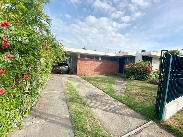 casas - Propiedad comercial en venta  4