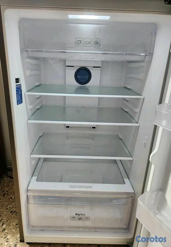 electrodomesticos - Nevera Samsung en excelente condición  4