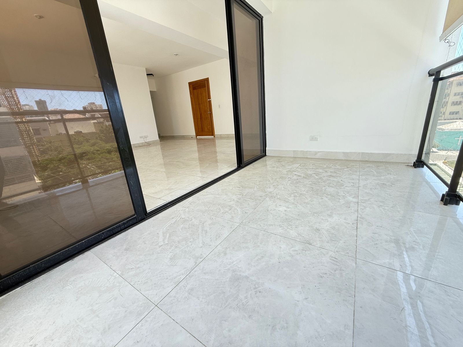 apartamentos - 📍Renacimiento📍vendo apartamento como nuevo 2 por 5