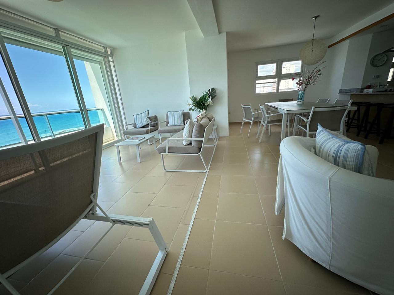 apartamentos - VENTA DE APARTAMENTO PRIMERA LINEA DE PLAYA EN JUAN DOLIO 2