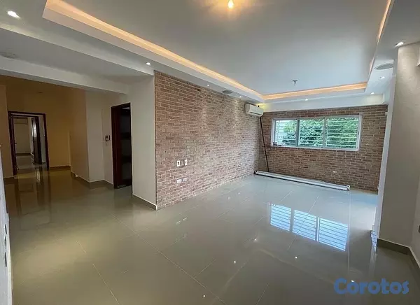 apartamentos - vendo en el millón tres habitaciones 2.5 baños dos parqueos balcón servicio  3