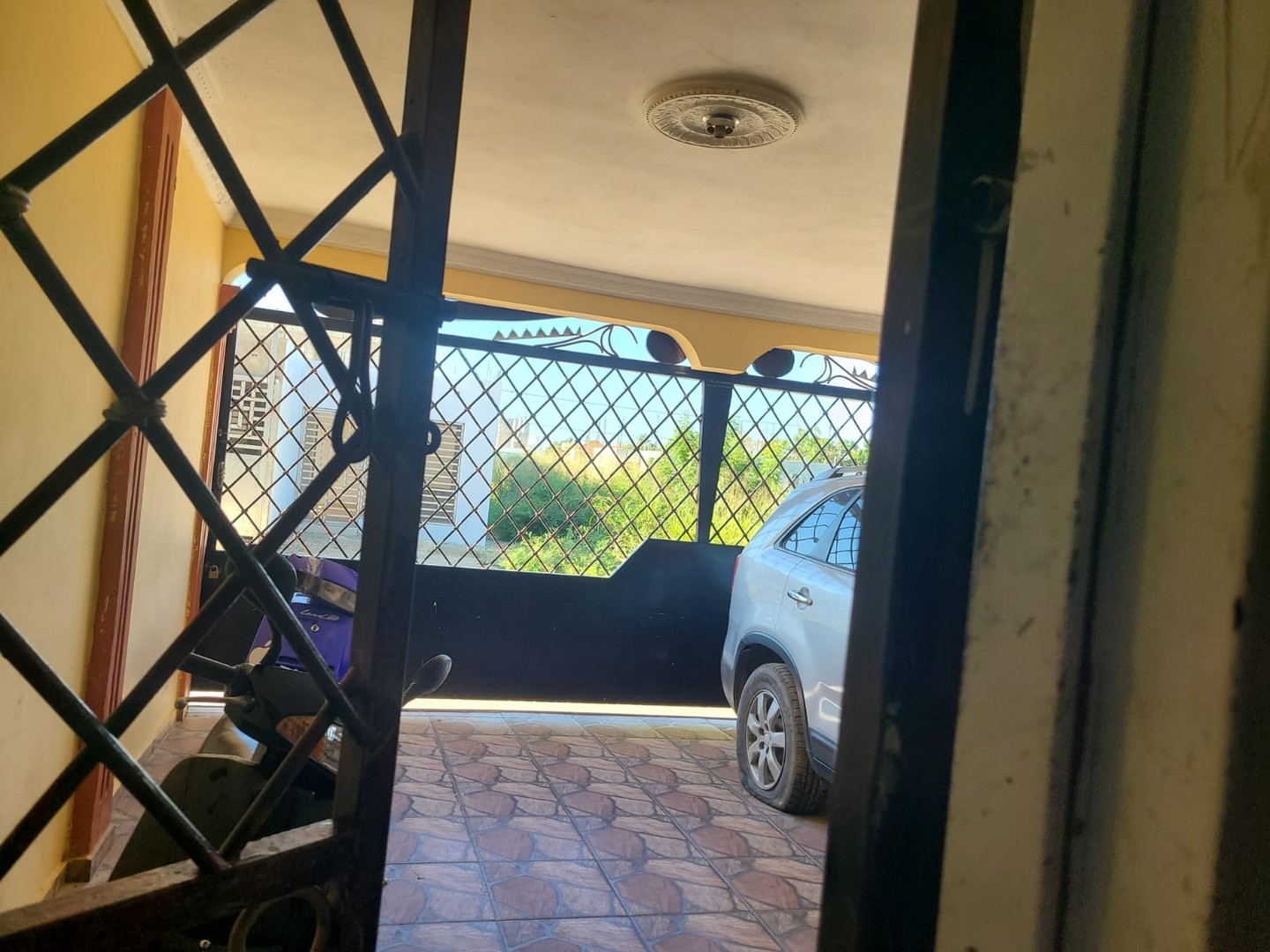 casas - Se Vende Está Casa Grande de 2 Niveles con Mucho Patio 3