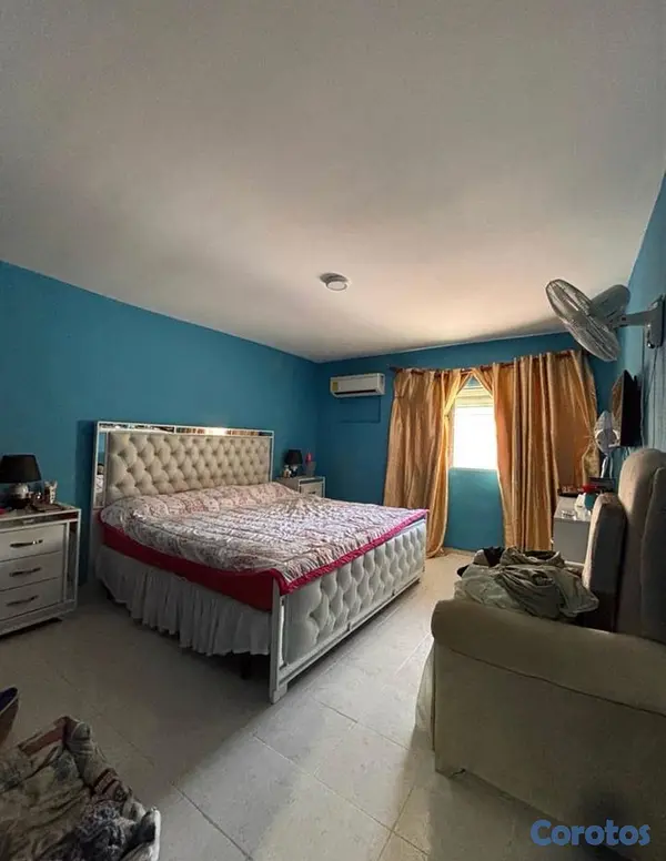 apartamentos - Venta de Amplio Apartamento vacío en – Los Restauradores 135 m² 
 5
