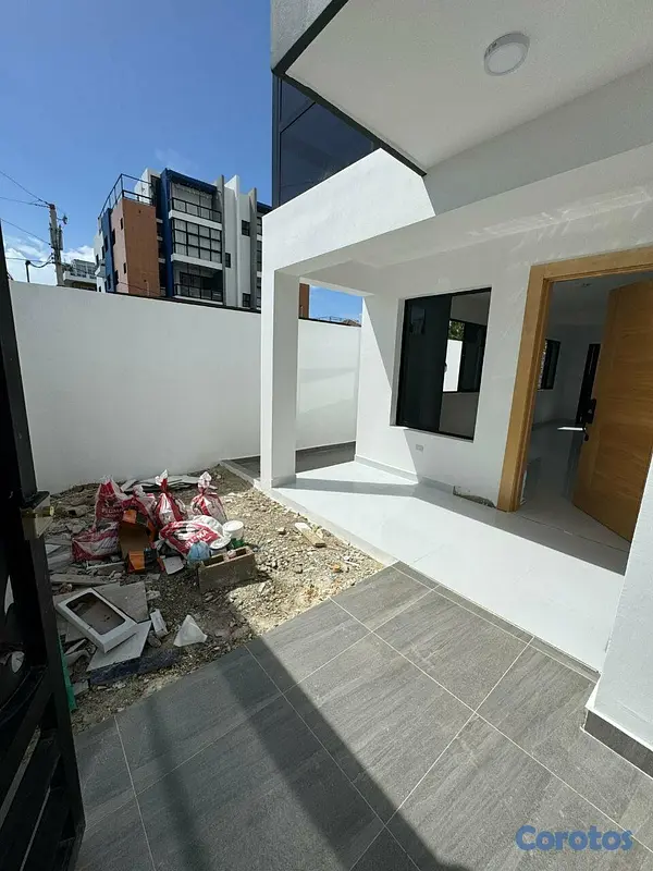 casas - CASA MODERNA EN SANTO DOMINGO ESTE  4