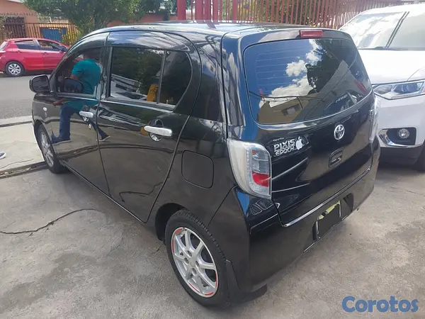 carros - 2017 Toyota Pixis  7