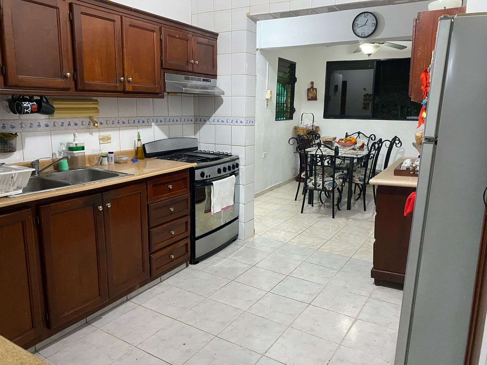 apartamentos - Vendo apartamento clásico de 3 habitaciones en  Bella Vista  4