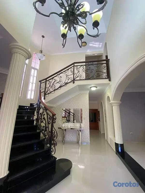 casas - Vendo Casa en La Prolongación 27 de Febrero 4