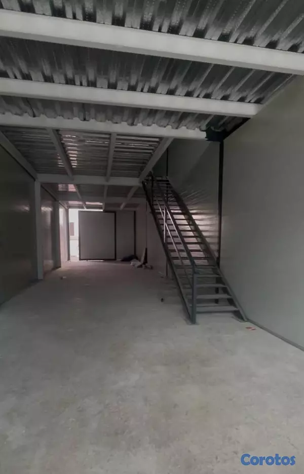 solares y terrenos - Nave Mall For Rent 2