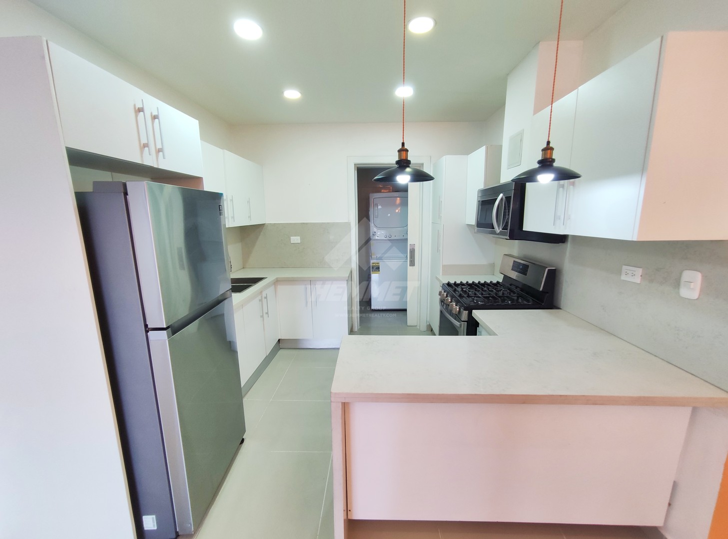 apartamentos - 5TO NIVEL CON LINEA BLANCA ENSANCHE NACO SANTO DOMINGO  5