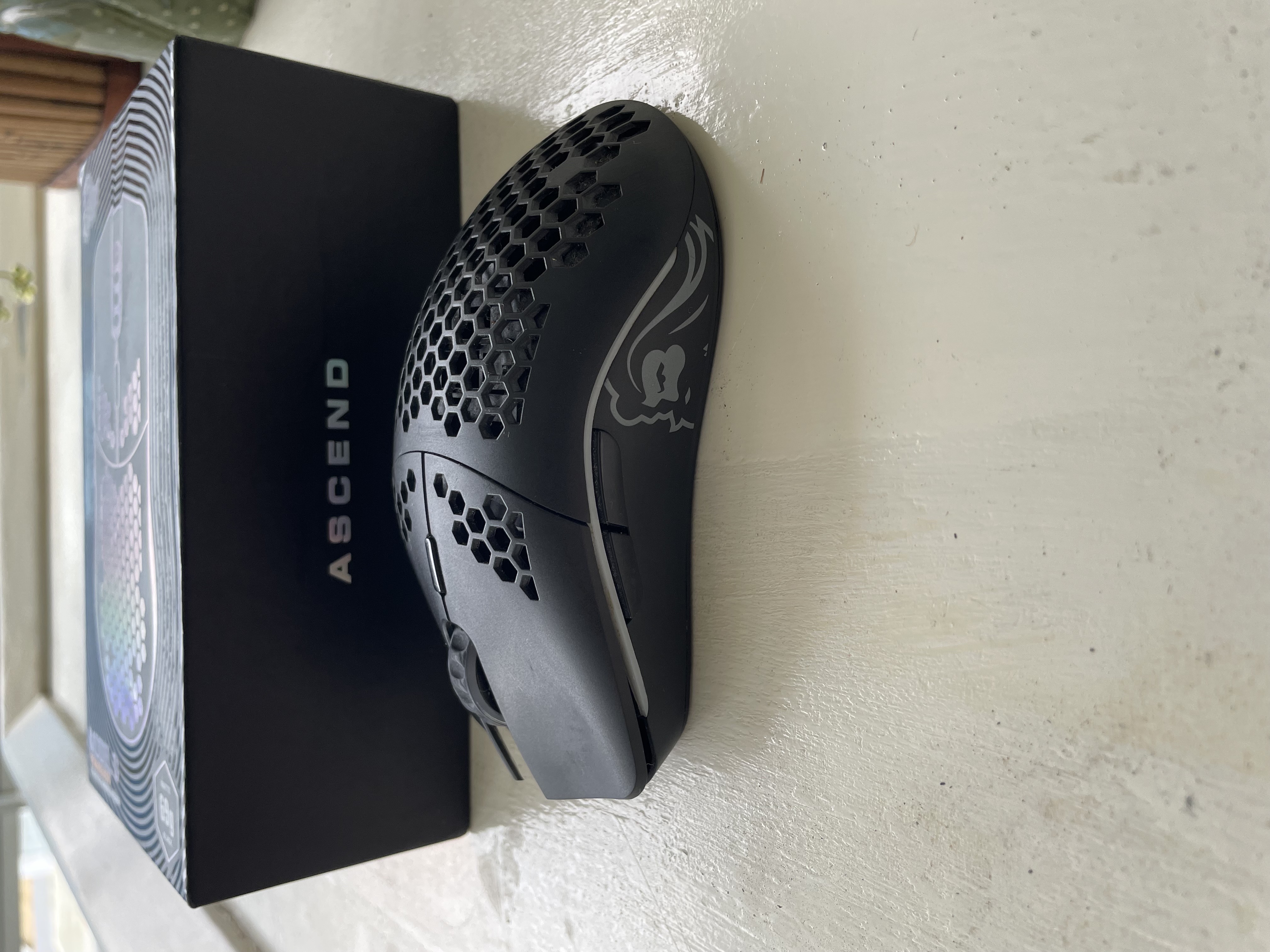 accesorios para electronica - Glorious Model O Wireless – Ultraligero RGB – Con Caja y Accesorios 2