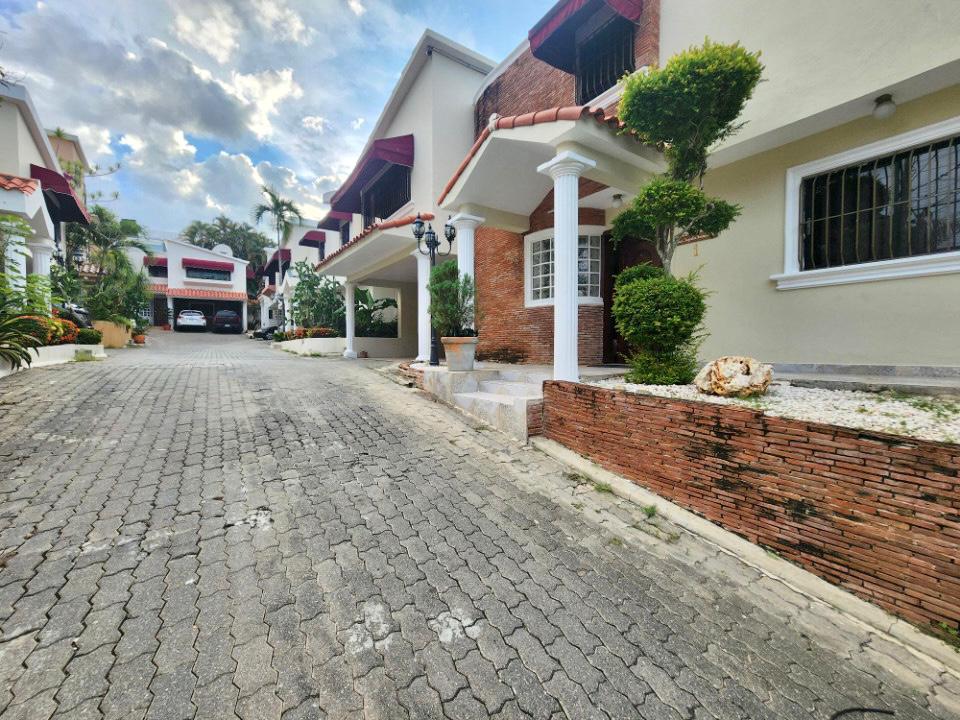 casas - Vendo casa en Arroyo Hondo  7