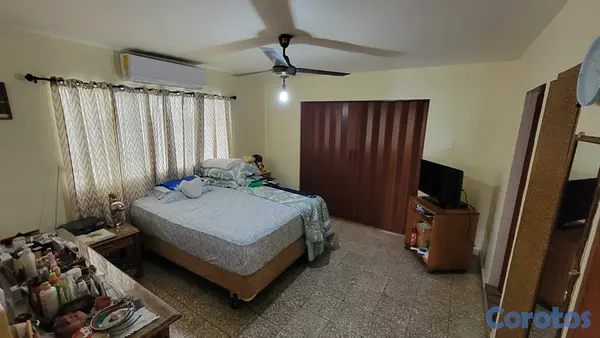 casas - Vendo  amplia casa en el PORTAL en el Mirador Sur  6