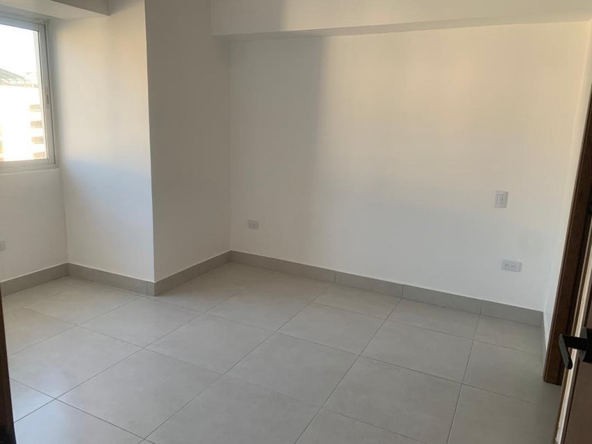 apartamentos - Apartamento en Evaristo Morales 3