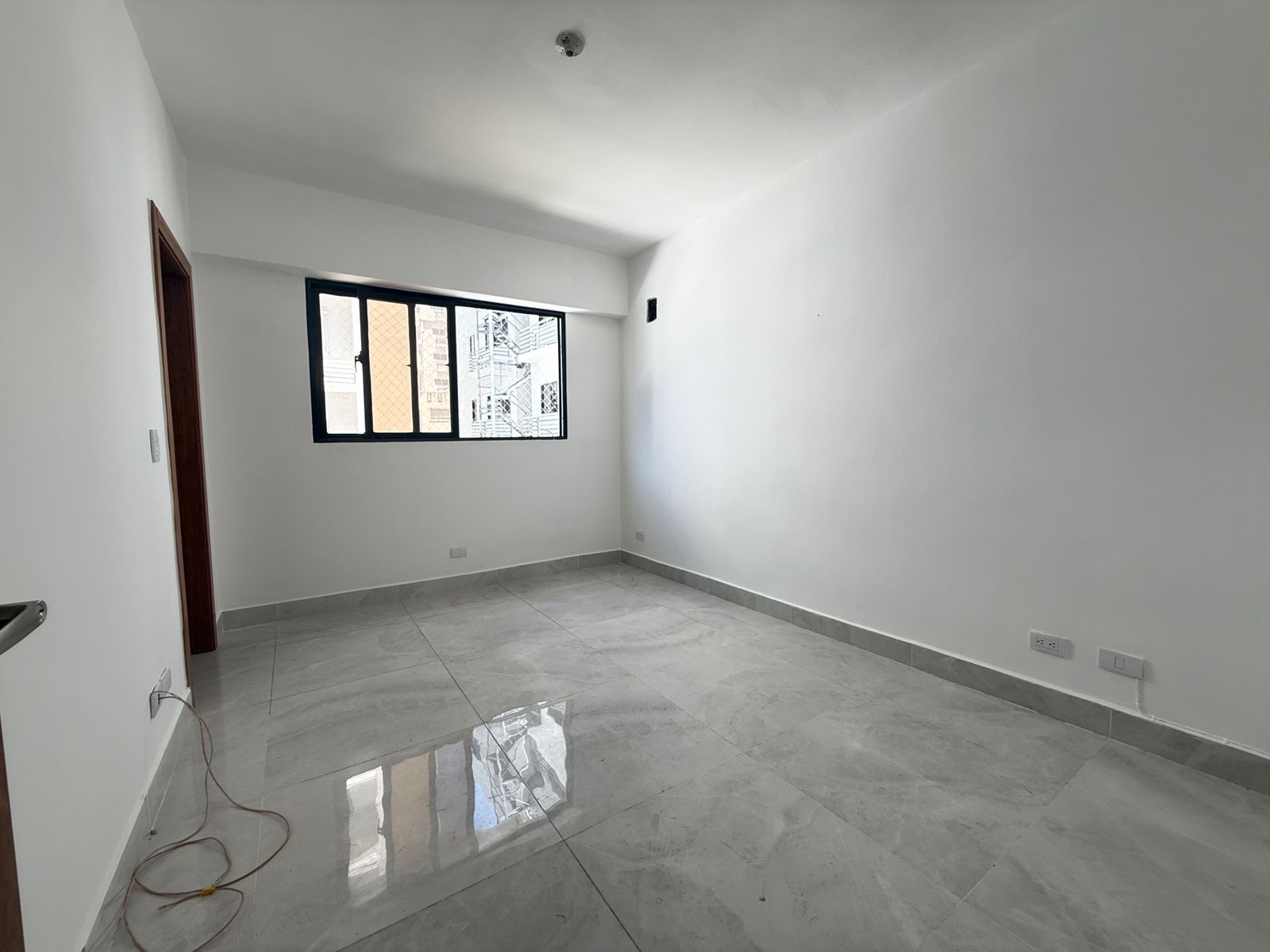 apartamentos - 📍Renacimiento📍vendo apartamento como nuevo 2 por 2