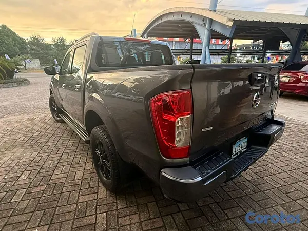 jeepetas y camionetas - Nissan frontier xe 2022 7
