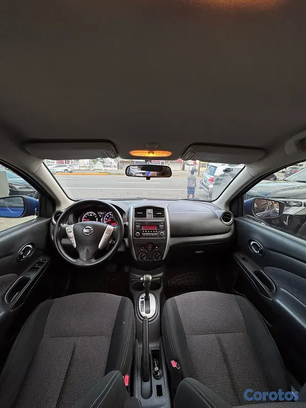 carros - Nissan Versa SV 2016
 4